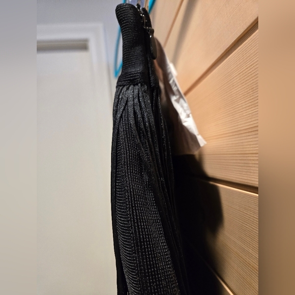 Herve Leger Fringe Skirt NWT XXS - Picture 3 of 6